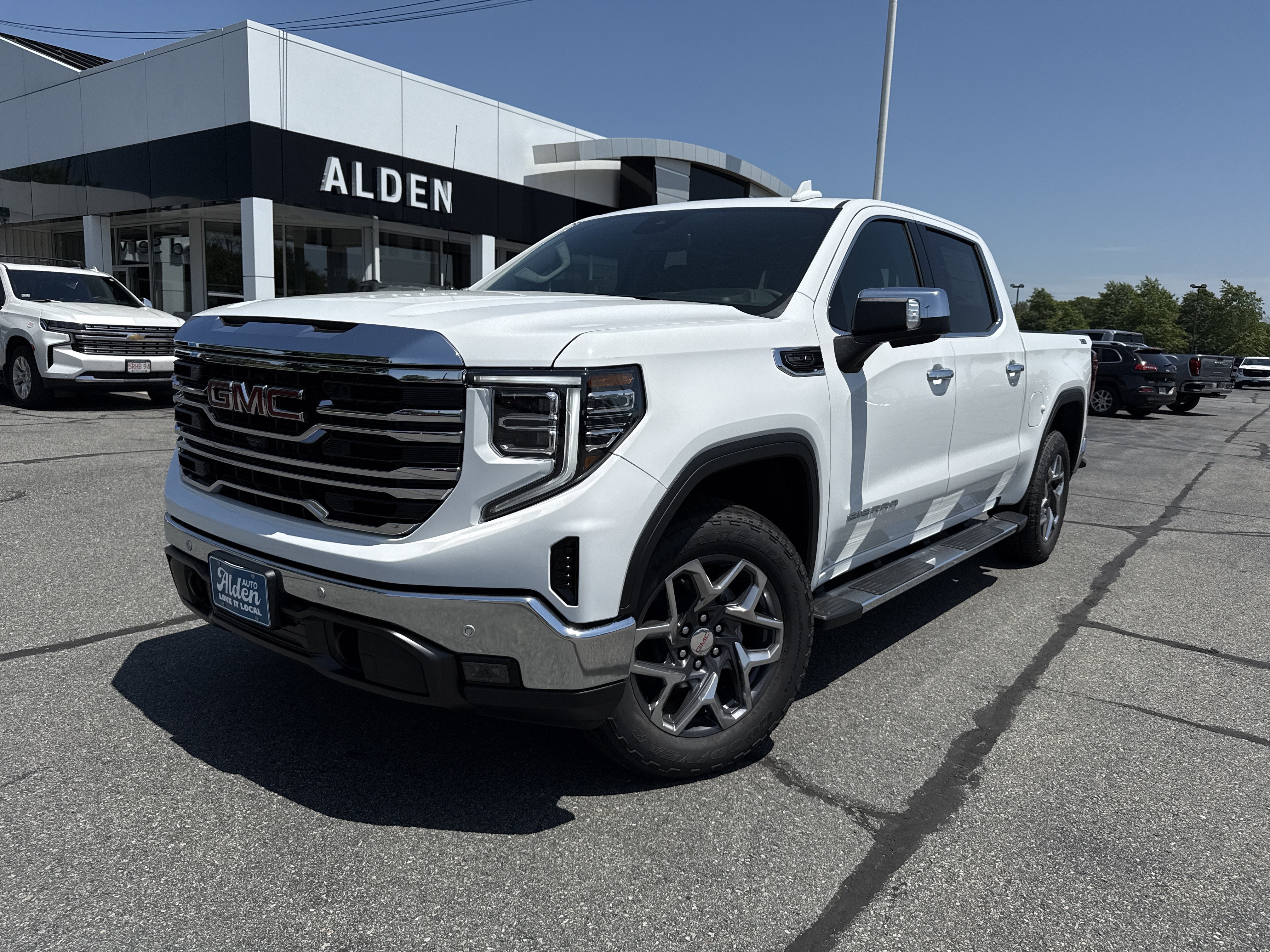 2026 GMC Sierra 1500 SLT