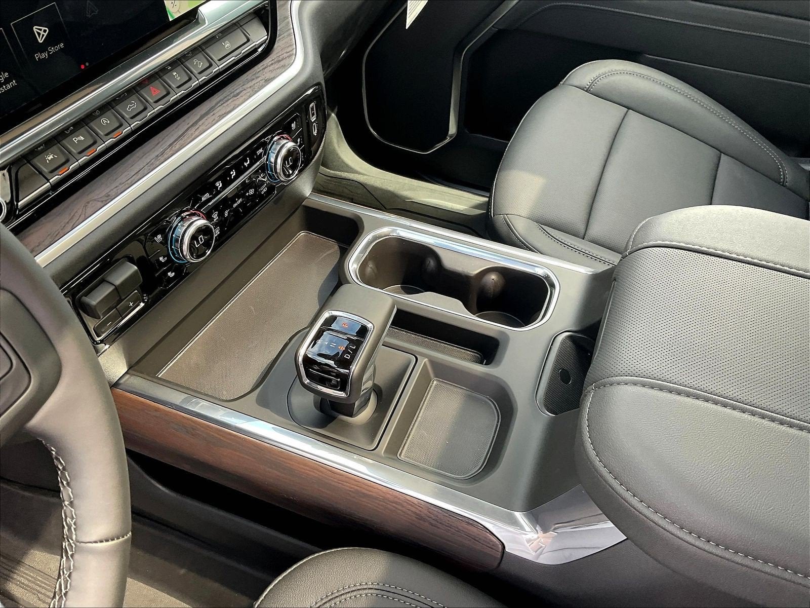 2026 GMC Sierra 1500 SLT - Photo 17
