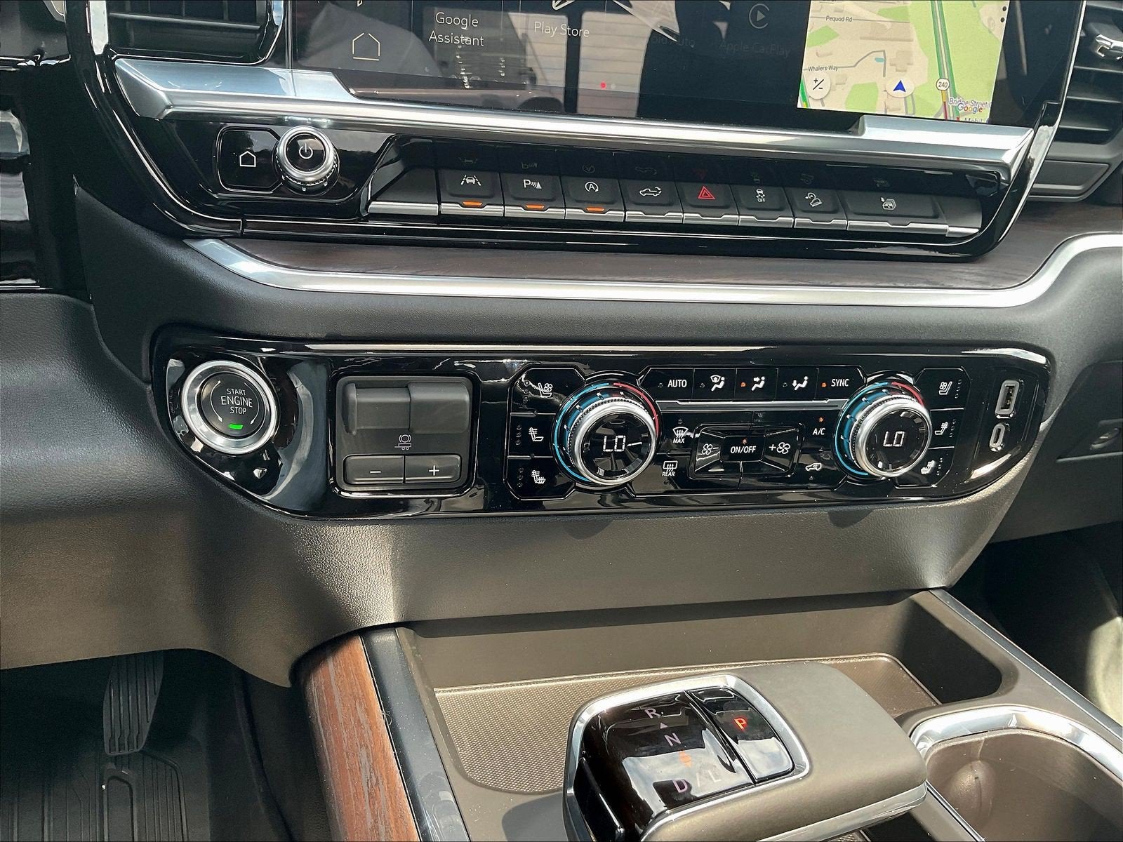 2026 GMC Sierra 1500 SLT - Photo 18