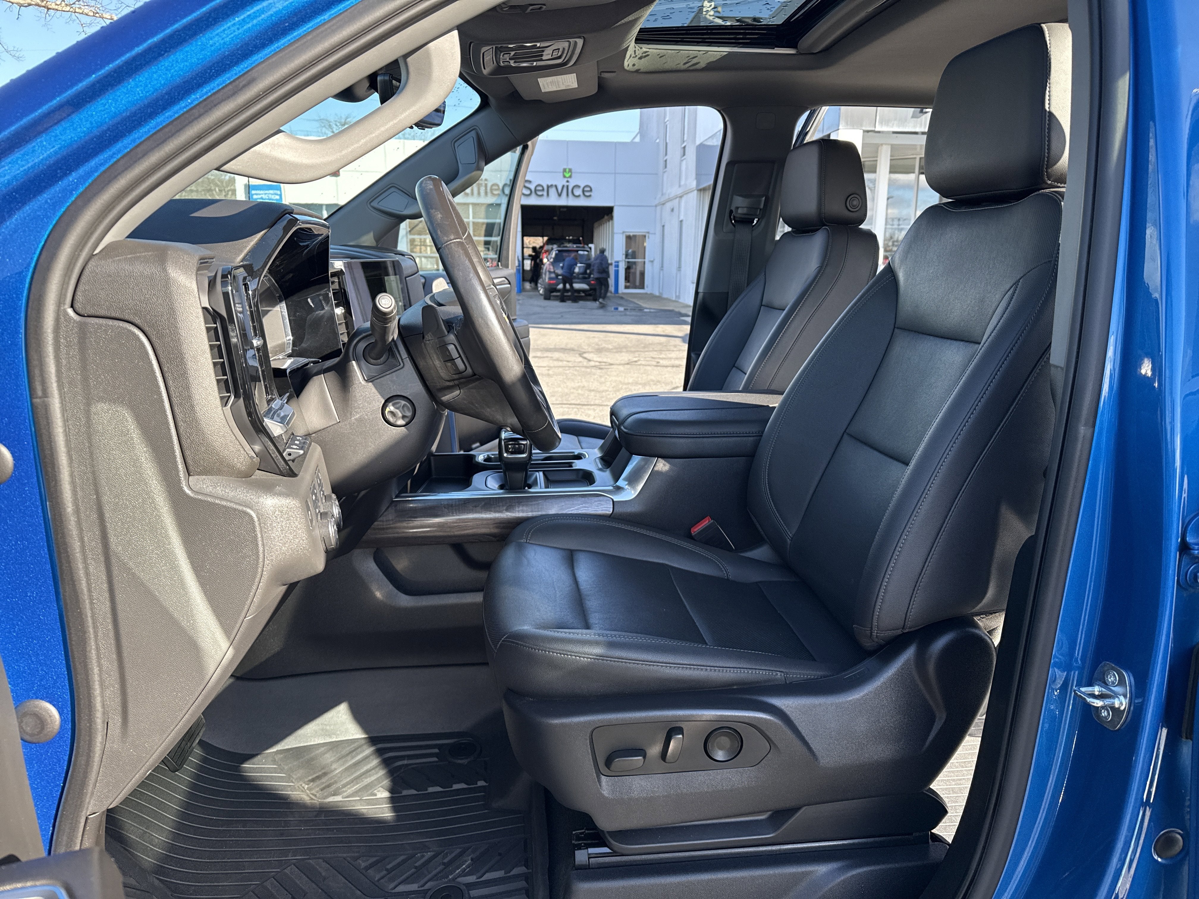 2023 Chevrolet Silverado 1500 LTZ