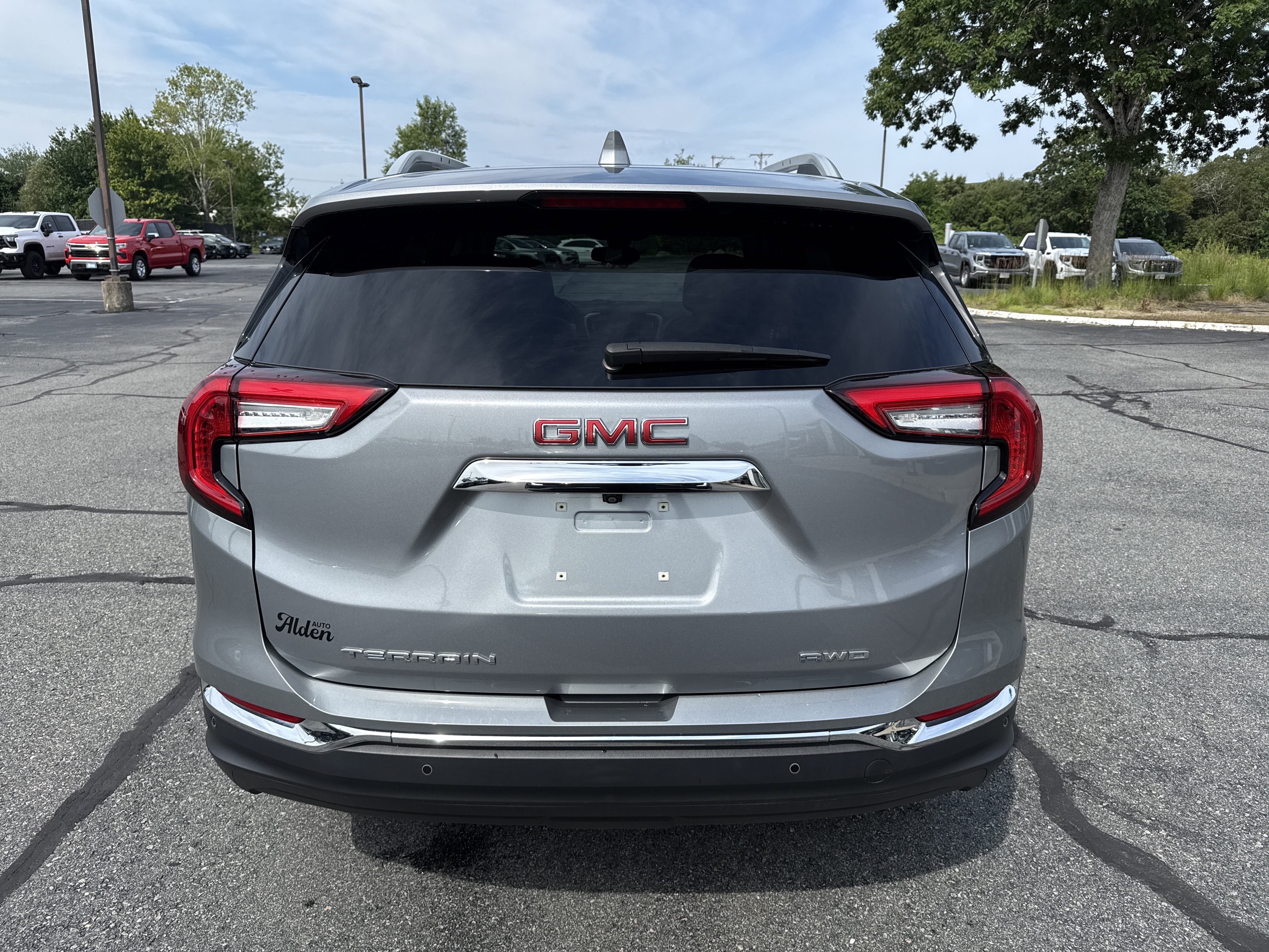 2023 GMC Terrain SLT