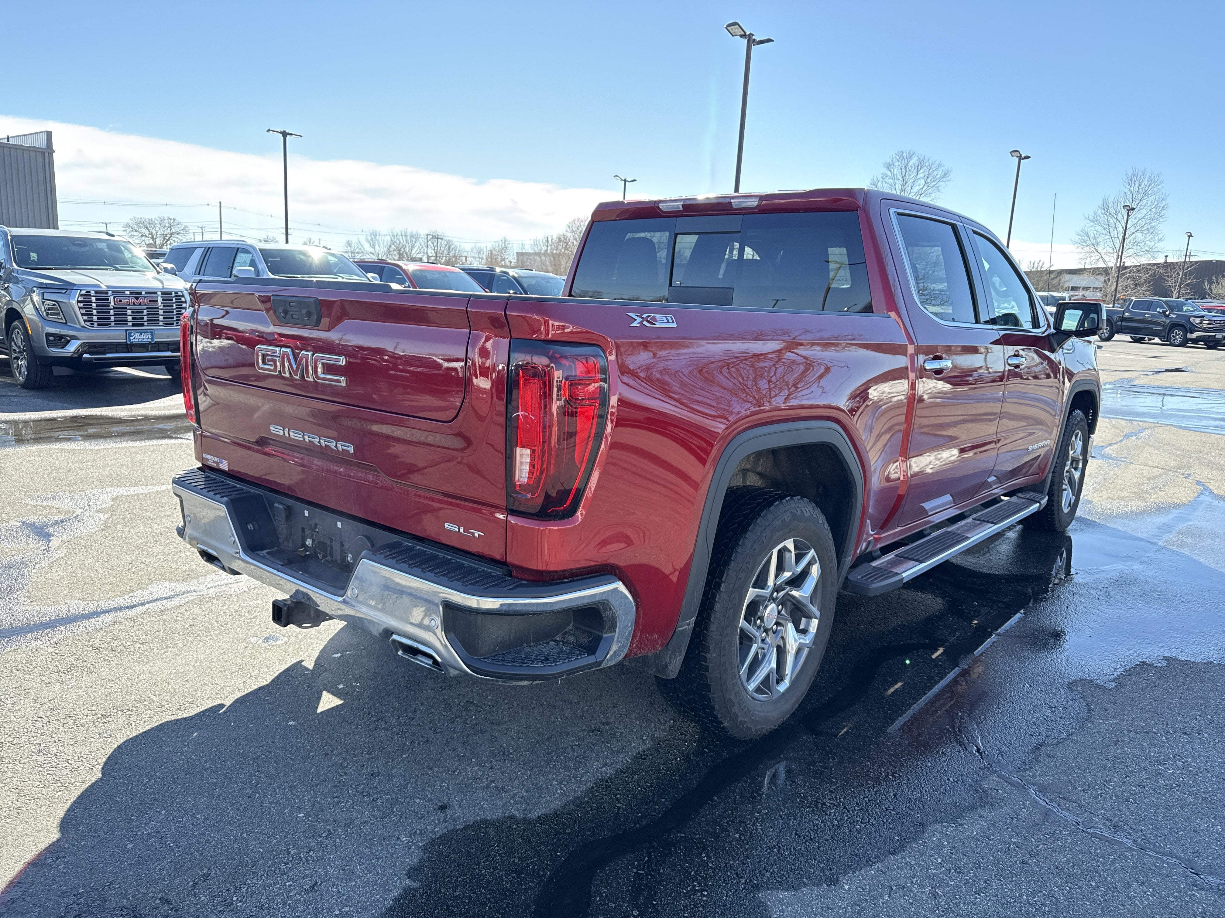2025 GMC Sierra 1500 SLT