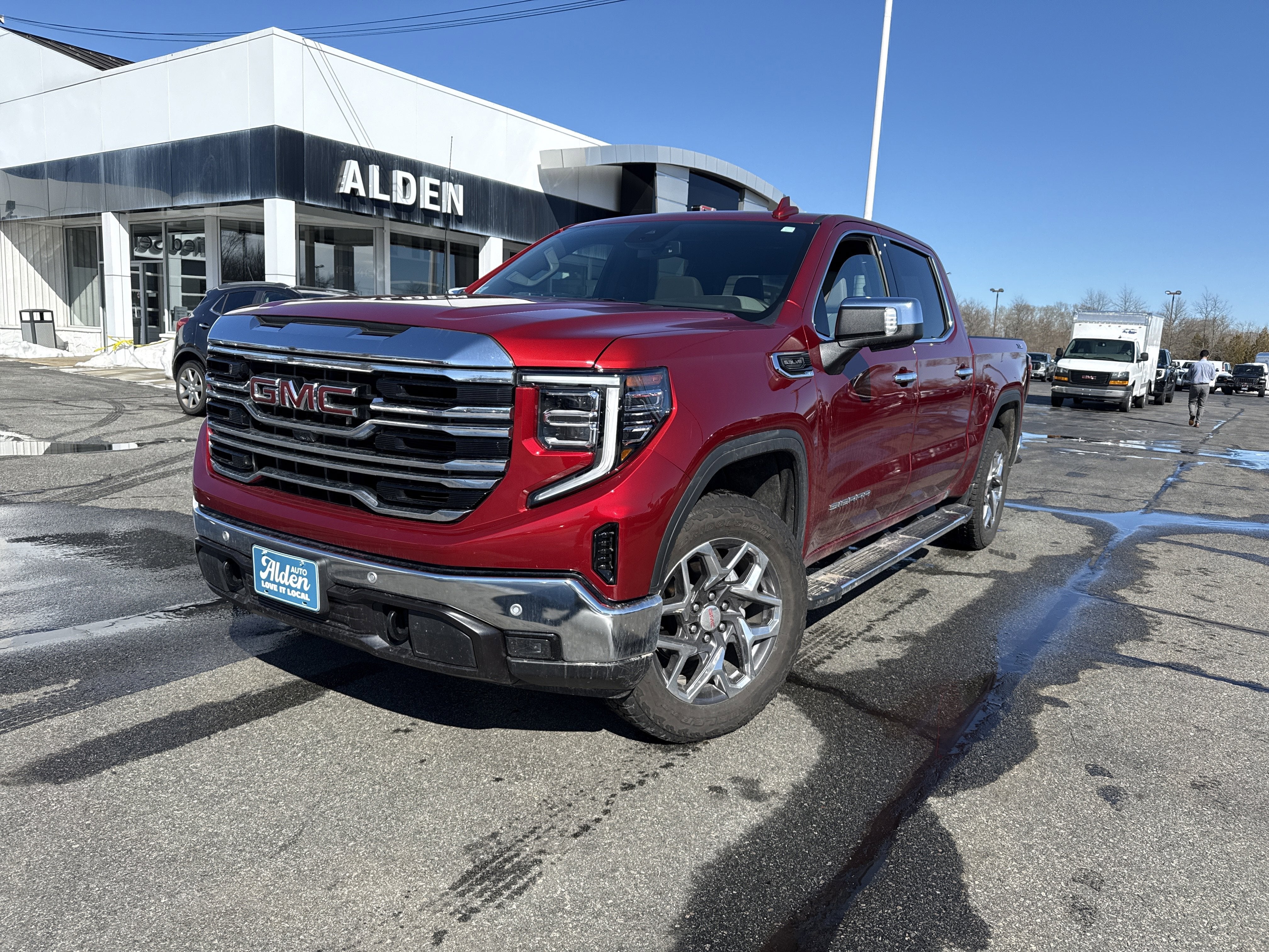 2025 GMC Sierra 1500 SLT