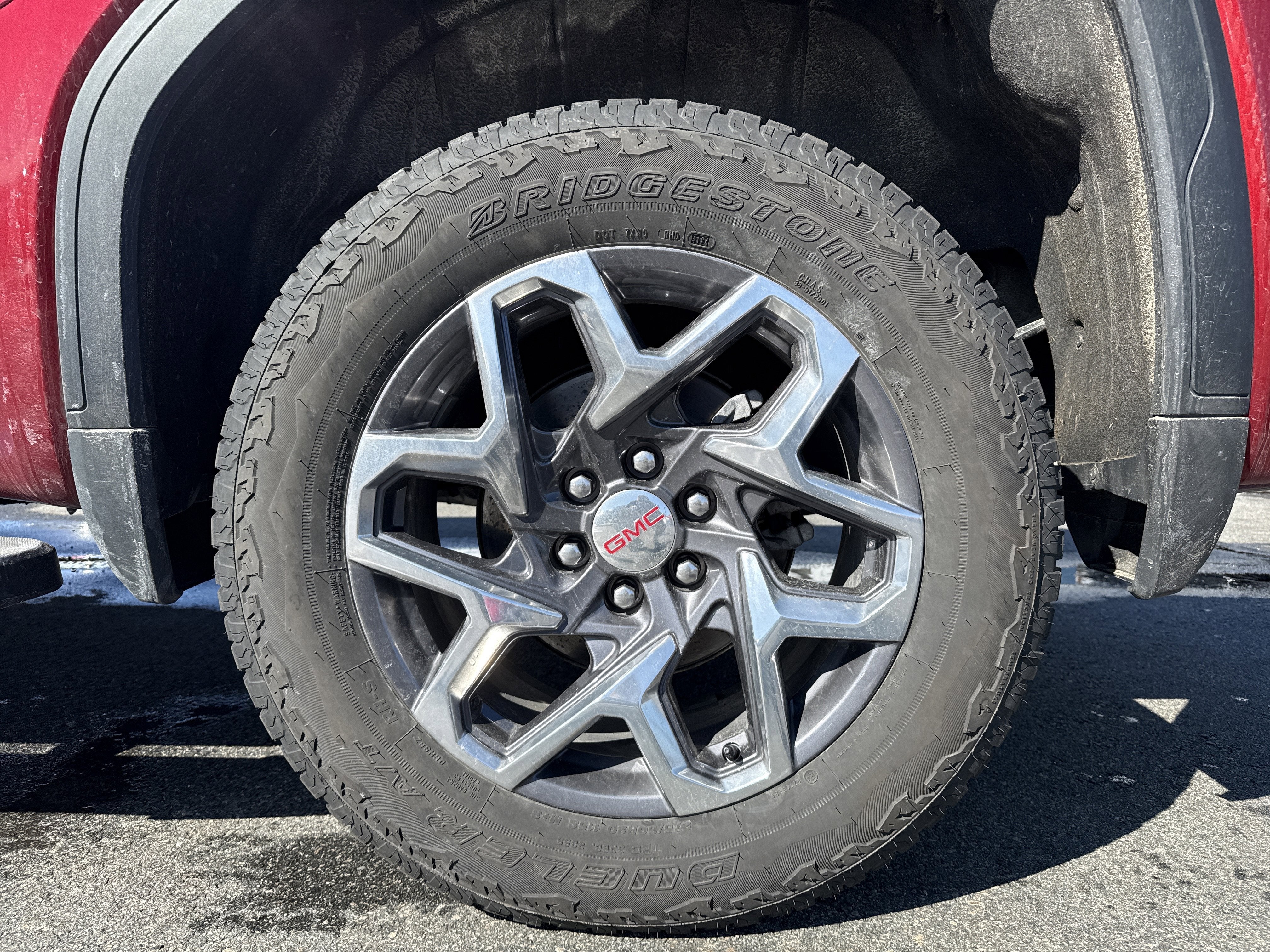 2025 GMC Sierra 1500 SLT