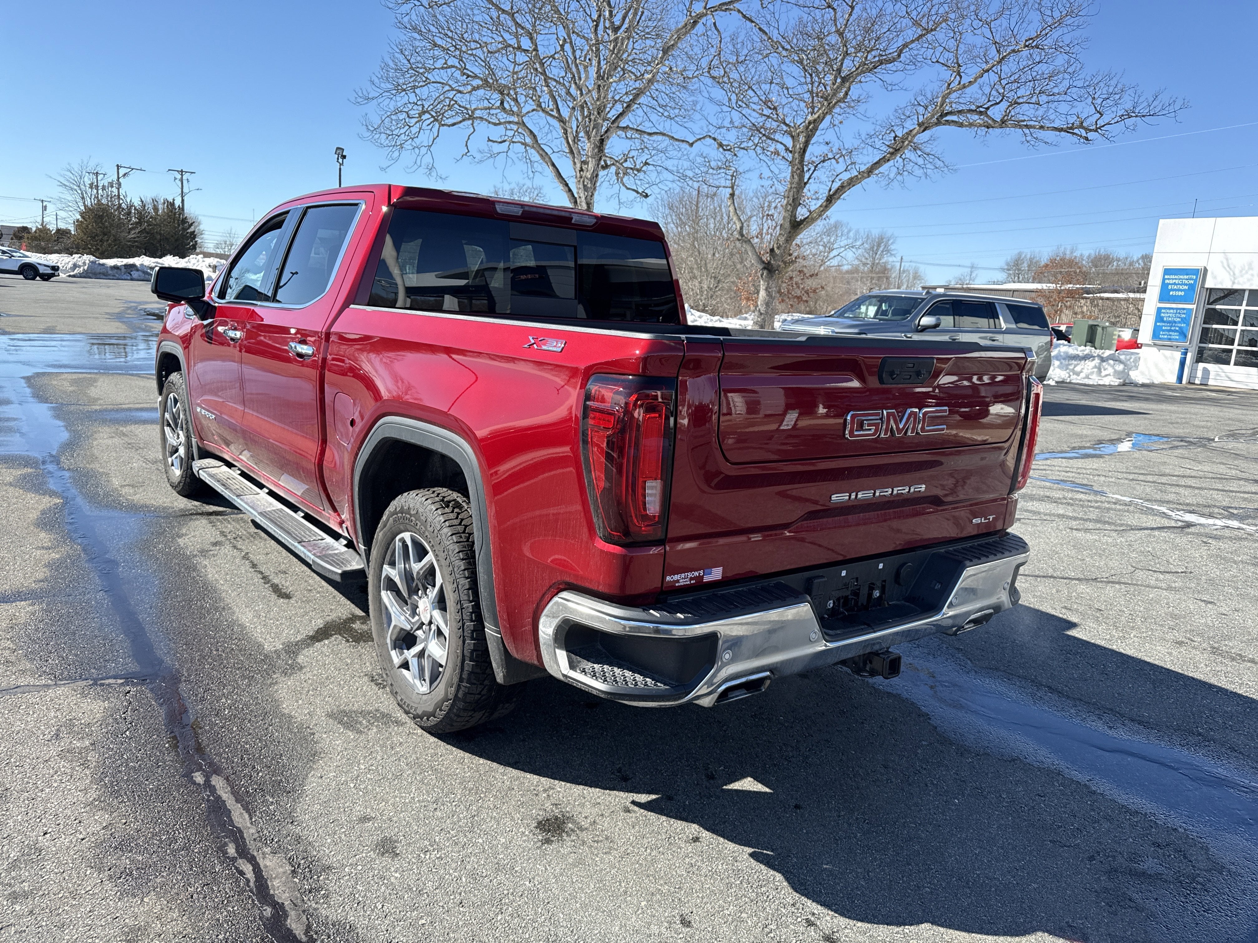 2025 GMC Sierra 1500 SLT