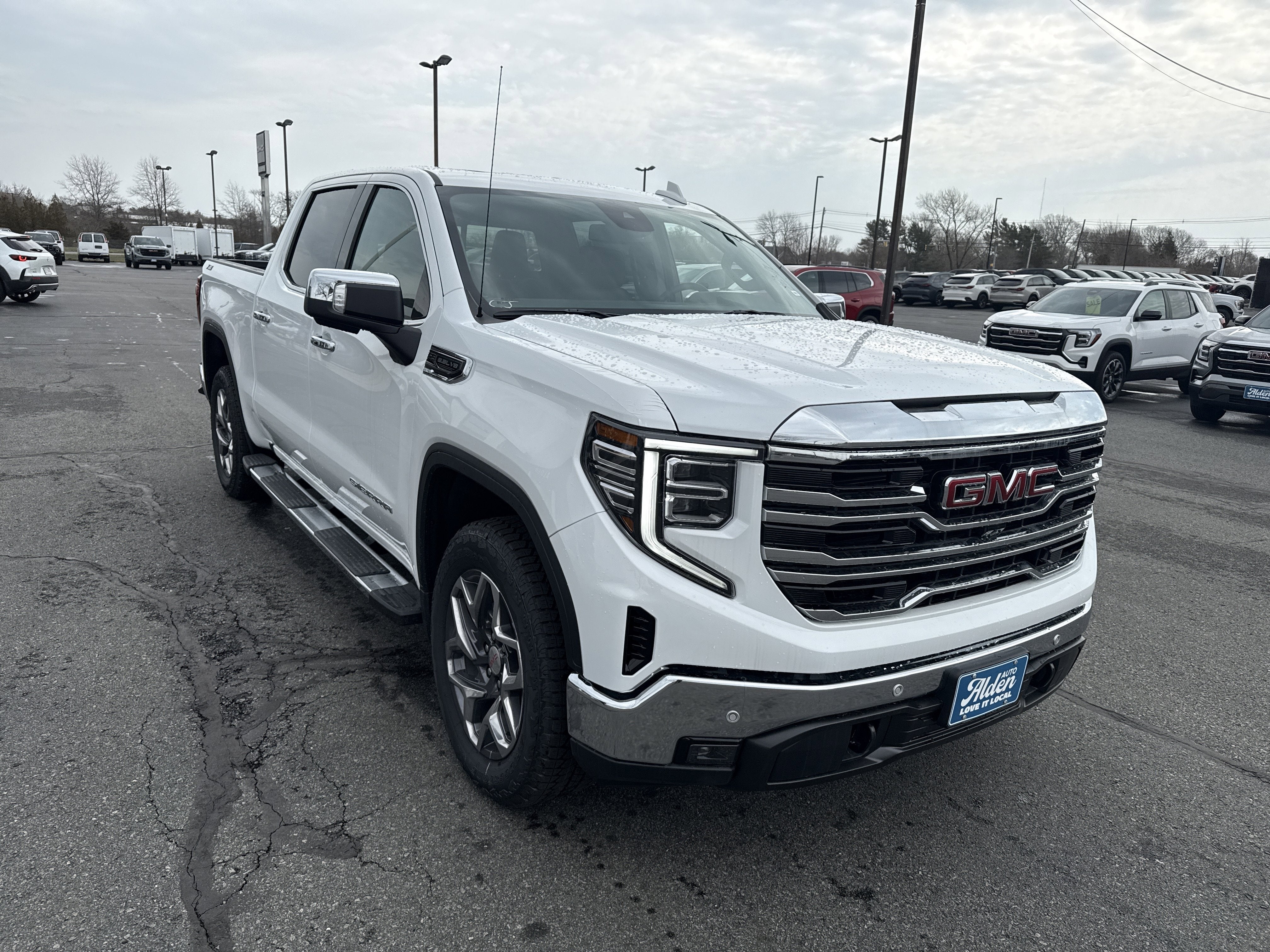 2026 GMC Sierra 1500 SLT