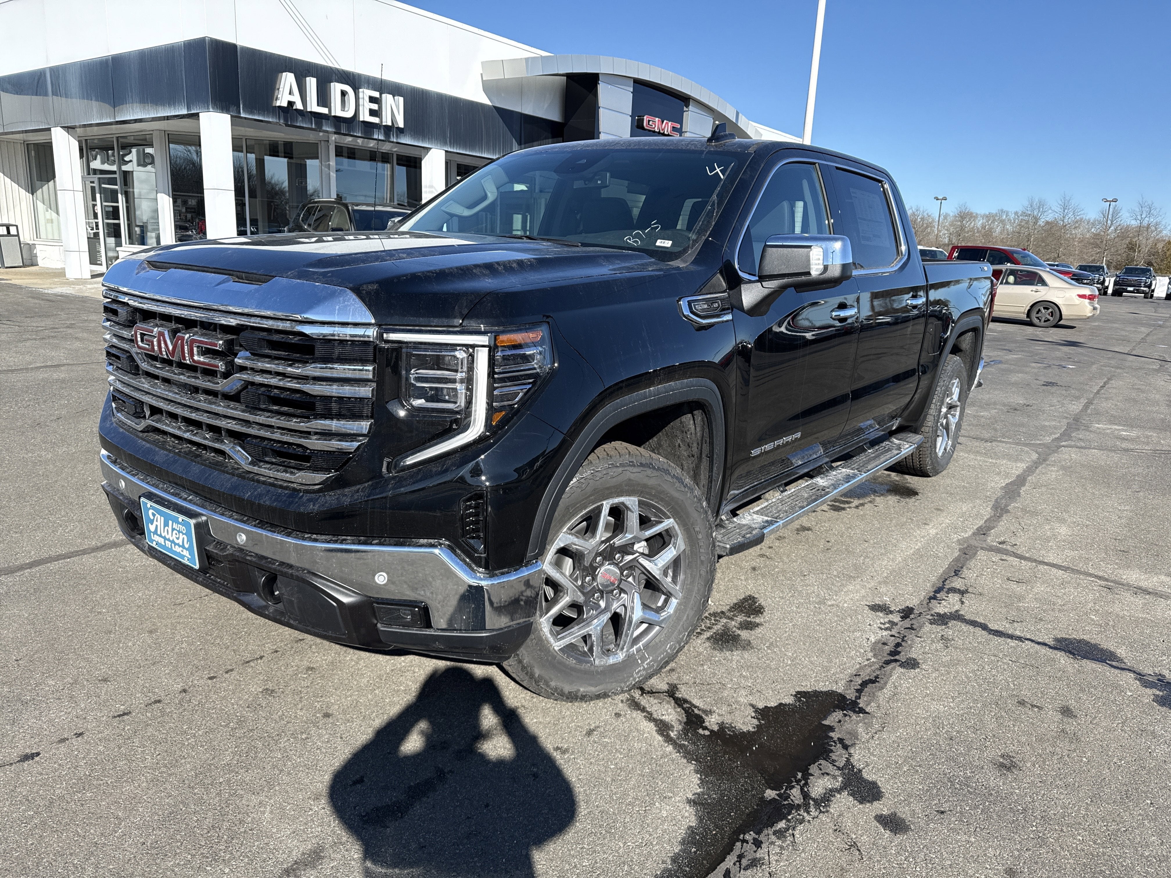 2026 GMC Sierra 1500 SLT