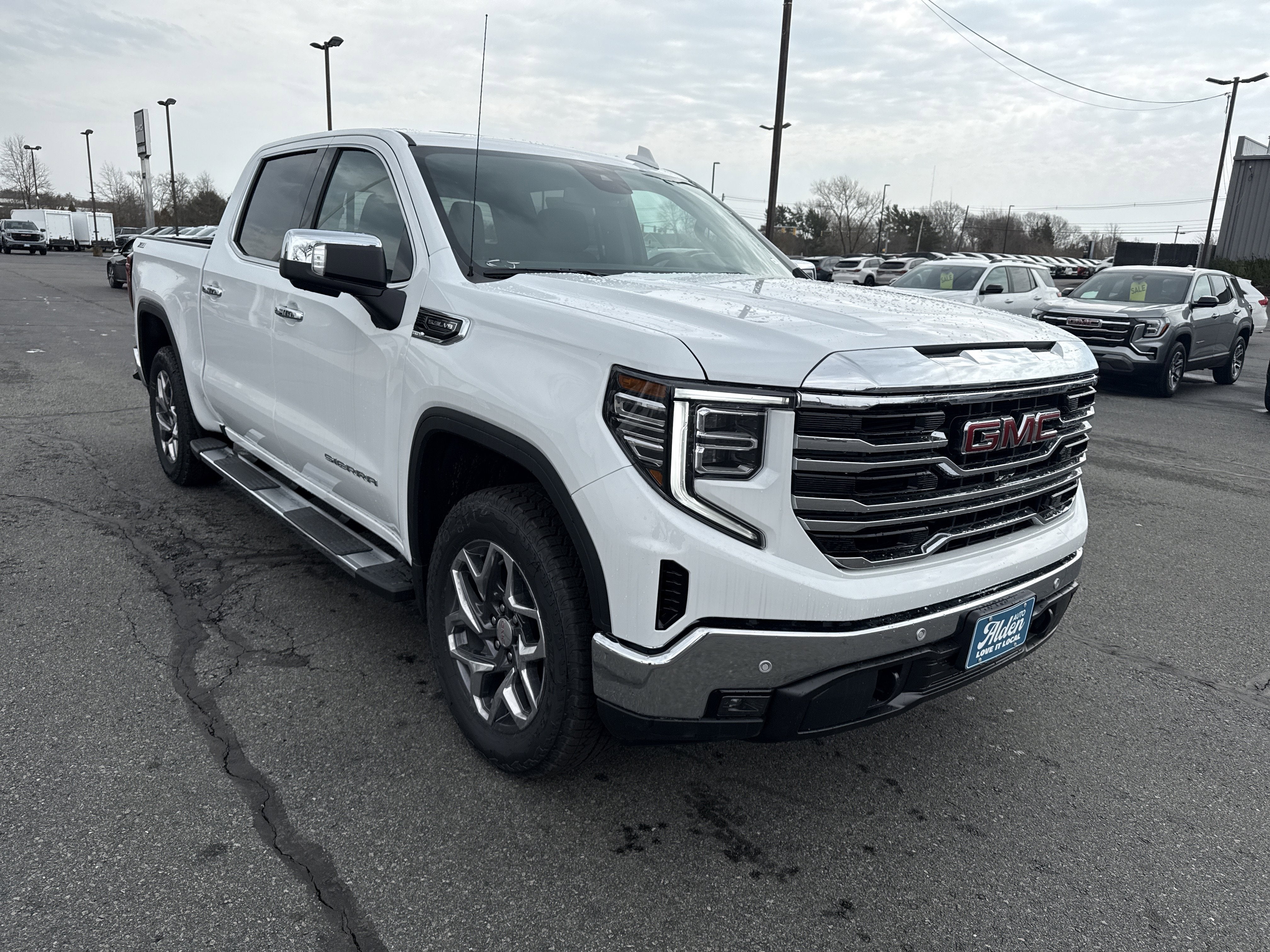 2026 GMC Sierra 1500 SLT