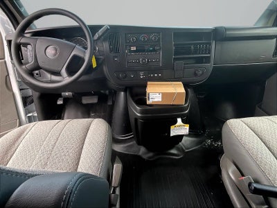 2026 GMC Savana Cutaway 3500 1WT