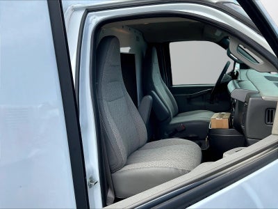 2026 GMC Savana Cutaway 3500 1WT