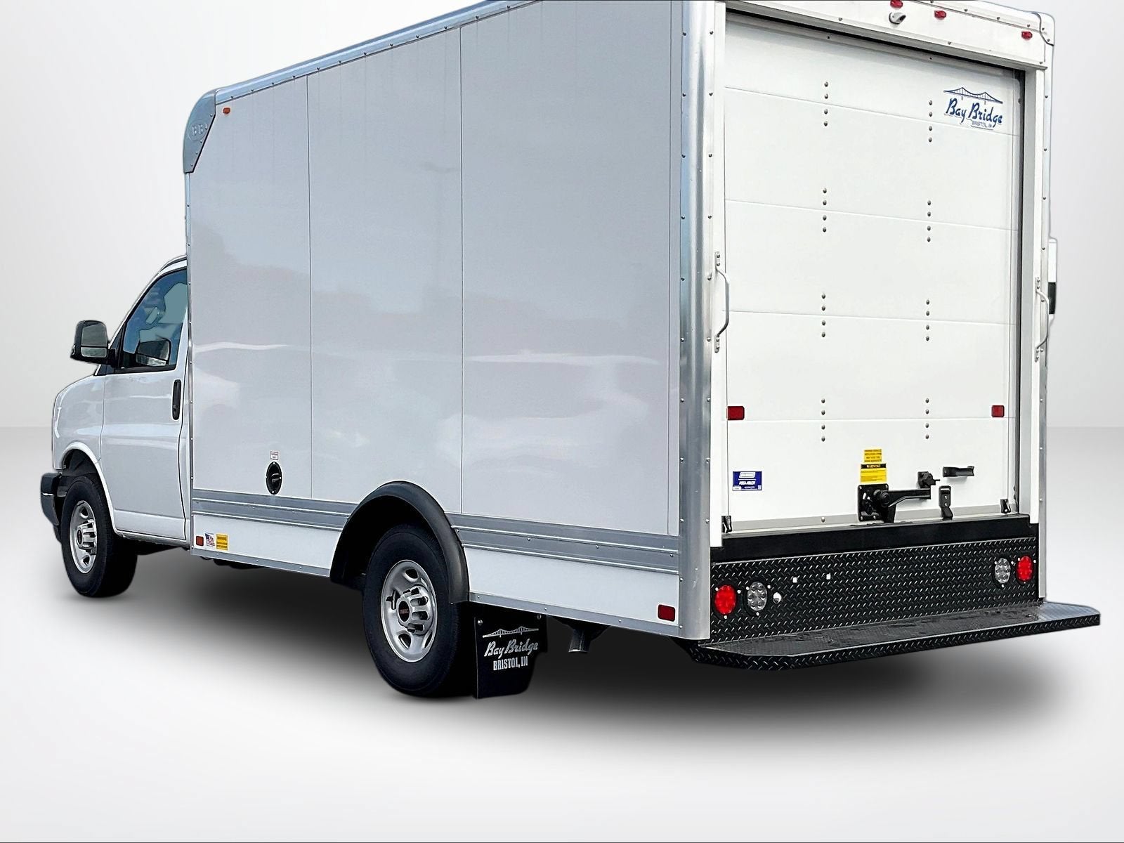 2026 GMC Savana Cutaway 3500 1WT