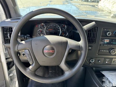 2026 GMC Savana Cutaway 3500 1WT