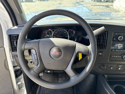 2026 GMC Savana Cutaway 3500 1WT