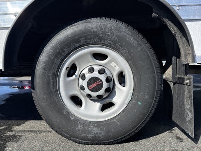 2026 GMC Savana Cutaway 3500 1WT